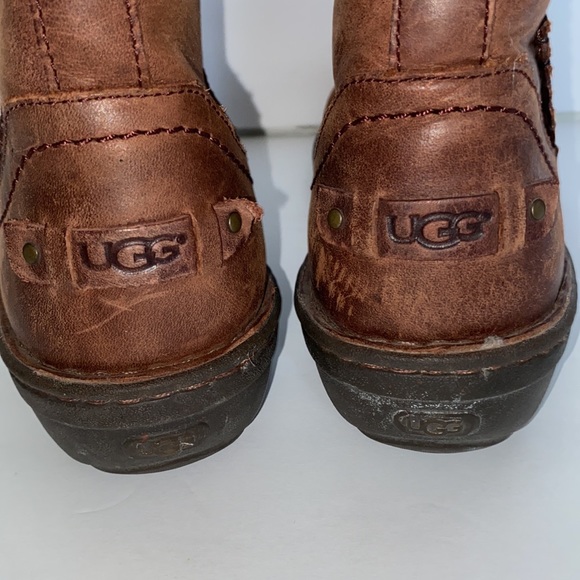 UGG s/n 1004177 boots ankle leather size 7 great condition. - Picture 8 of 14